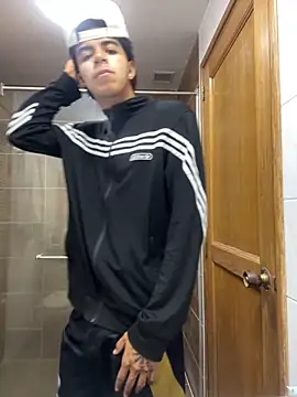 JoanG10 online show from November 6, 2025, 6:01 pm