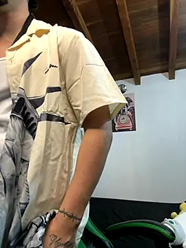 Valentino Xander online show from November 14, 2025, 12:14 am