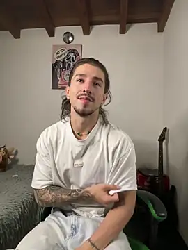 Valentino Xander online show from February 13, 2026, 4:45 am