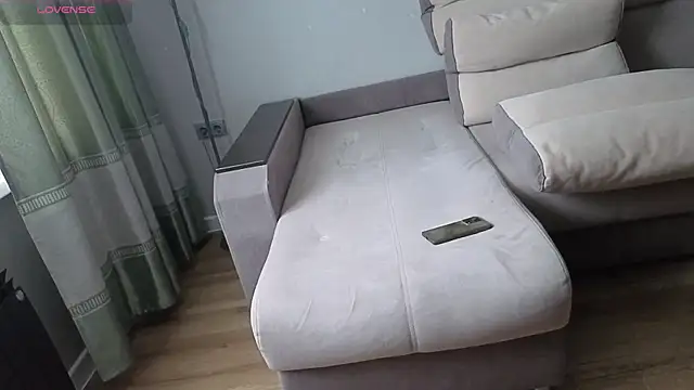 MilaaMilaa online show from February 10, 2026, 3:27 am