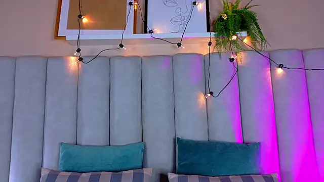 Snapshot of EngelStone chatting on October 28, 2025, 7:46 pm EngelStone online show from October 28, 2025, 7:46 pm