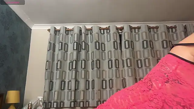 Snapshot of JennyHazel1 chatting on October 29, 2025, 6:29 pm JennyHazel1 online show from October 29, 2025, 6:29 pm