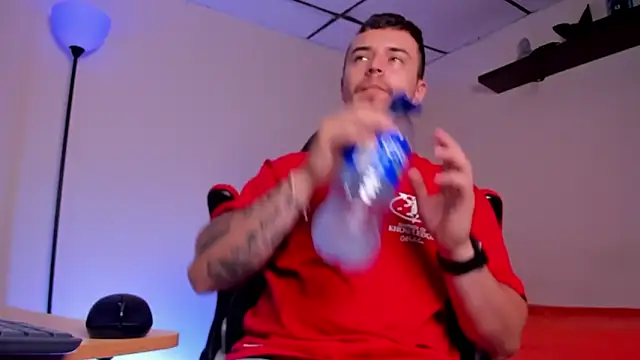 Snapshot of james_connor2 chatting on October 13, 2025, 7:15 pm james connor2 online show from October 13, 2025, 7:15 pm