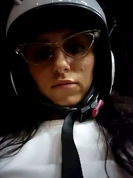 Izabella Bella online show from January 19, 2026, 1:15 pm