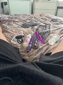 MarriedManBigCock online show from April 15, 2026, 11:05 am