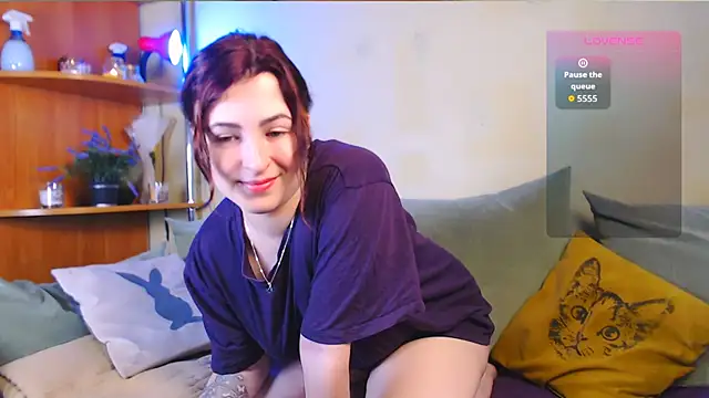 Snapshot of Caroline1995 chatting on November 18, 2025, 7:00 am Caroline1995 online show from November 18, 2025, 7:00 am