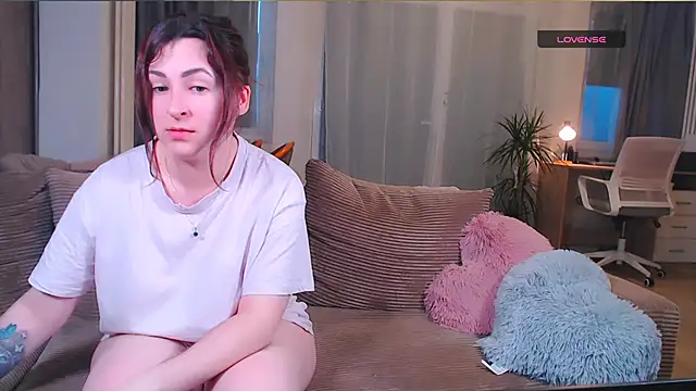 Snapshot of Caroline1995 chatting on March 19, 2026, 5:24 pm Caroline1995 online show from March 19, 2026, 5:24 pm