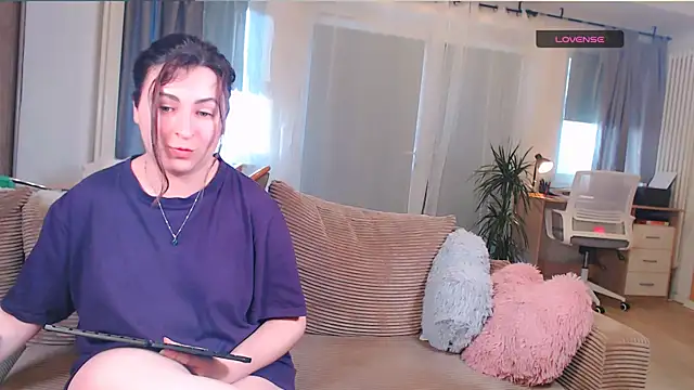 Snapshot of Caroline1995 chatting on March 30, 2026, 4:52 pm Caroline1995 online show from March 30, 2026, 4:52 pm