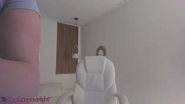 TiffanyWright online show from November 18, 2025, 11:57 am