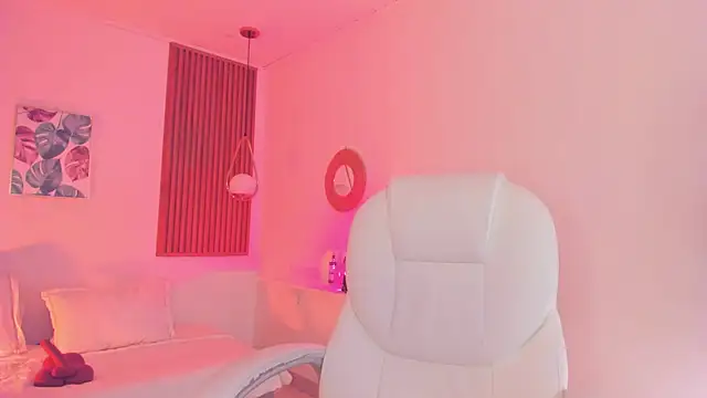 TiffanyWright online show from October 27, 2025, 11:11 am