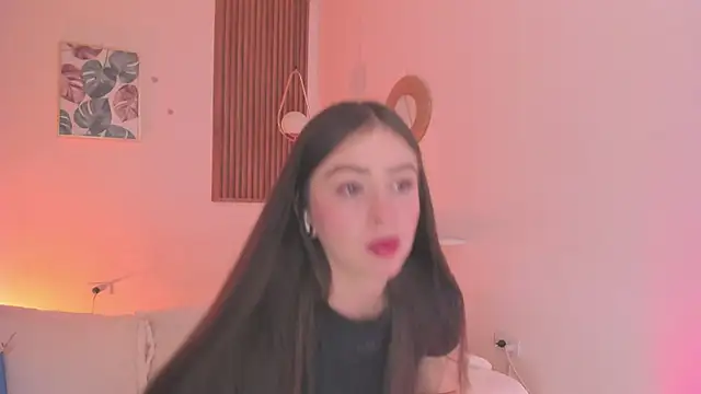 TiffanyWright online show from February 12, 2026, 1:33 pm