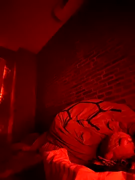 BlackD4uxo online show from April 16, 2026, 4:02 am