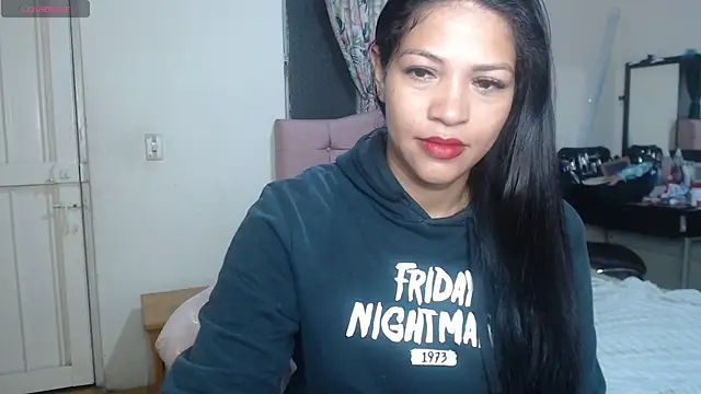Snapshot of makennaa_ chatting on July 20, 2026, 10:33 am makennaa online show from July 20, 2026, 10:33 am