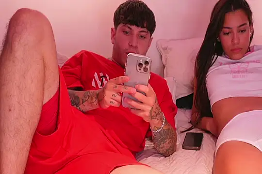 Snapshot of Nicky_and_Blake chatting on February 15, 2025, 12:15 am Nicky and Blake online show from February 15, 2025, 12:15 am