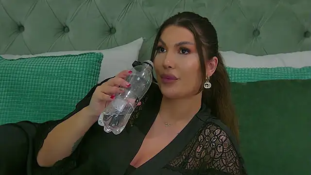 Snapshot of itsjessiebabe chatting on January 8, 2025, 3:28 pm itsjessiebabe online show from January 8, 2025, 3:28 pm