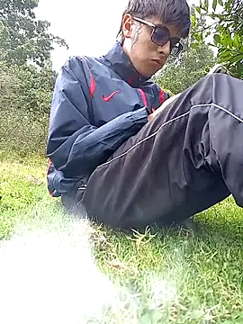 Snapshot of Cuervo_maniaco chatting on November 5, 2025, 6:44 pm Cuervo maniaco online show from November 5, 2025, 6:44 pm