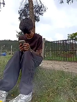 Snapshot of Cuervo_maniaco chatting on November 27, 2025, 3:45 pm Cuervo maniaco online show from November 27, 2025, 3:45 pm