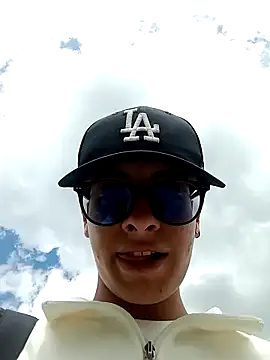 Snapshot of Cuervo_maniaco chatting on December 2, 2024, 3:31 pm Cuervo maniaco online show from December 2, 2024, 3:31 pm