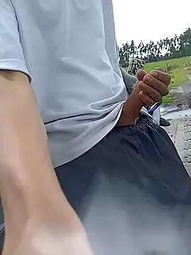 Snapshot of Cuervo_maniaco chatting on December 5, 2025, 3:54 pm Cuervo maniaco online show from December 5, 2025, 3:54 pm