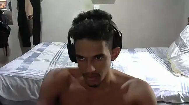 Snapshot of RenziTatte chatting on March 5, 2025, 5:29 pm RenziTatte online show from March 5, 2025, 5:29 pm