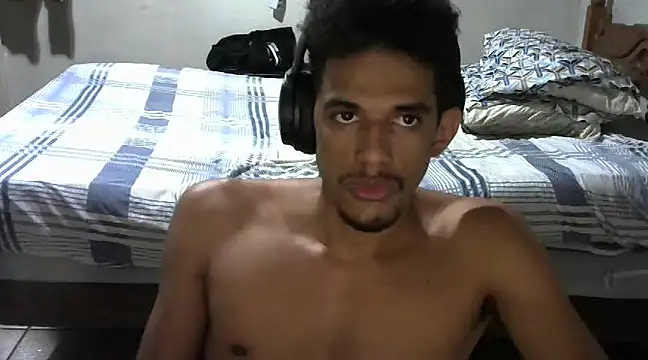 Snapshot of RenziTatte chatting on March 15, 2025, 1:52 am RenziTatte online show from March 15, 2025, 1:52 am