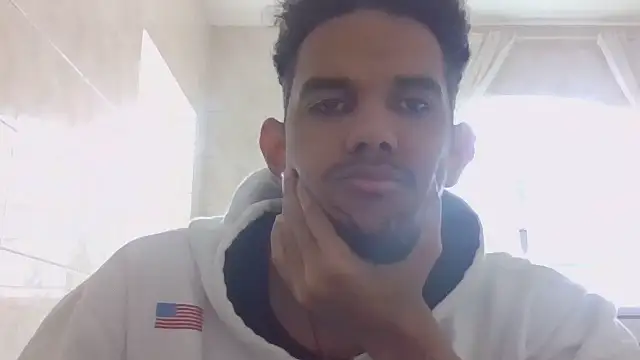 Snapshot of RenziTatte chatting on September 22, 2025, 12:33 pm RenziTatte online show from September 22, 2025, 12:33 pm