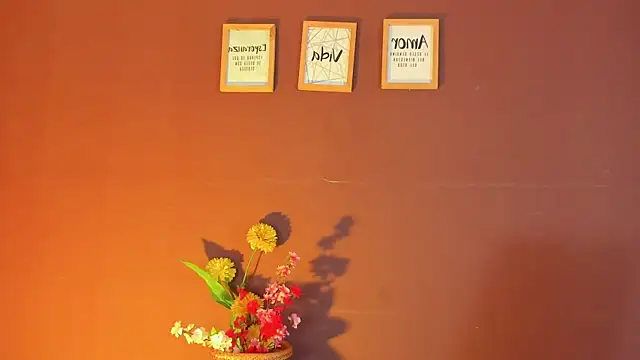 Snapshot of wini_fer chatting on November 18, 2025, 12:19 pm wini fer online show from November 18, 2025, 12:19 pm