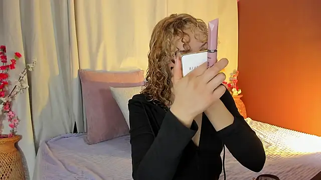 Snapshot of wini_fer chatting on November 11, 2025, 12:33 pm wini fer online show from November 11, 2025, 12:33 pm