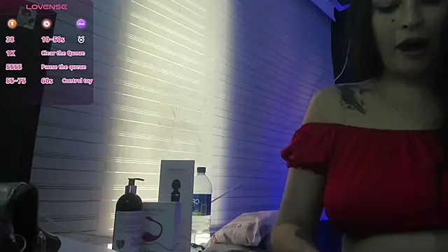 Snapshot of TifanyWhite_ chatting on February 19, 2025, 8:31 pm TifanyWhite online show from February 19, 2025, 8:31 pm