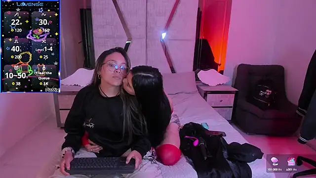 Snapshot of TifanyWhite_ chatting on March 6, 2025, 4:19 am TifanyWhite online show from March 6, 2025, 4:19 am