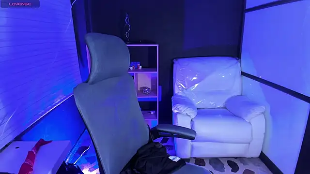 Snapshot of TifanyWhite_ chatting on February 21, 2025, 11:32 pm TifanyWhite online show from February 21, 2025, 11:32 pm