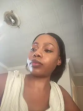 Snapshot of NAUGHTYSHALOTXX chatting on July 16, 2026, 2:58 pm NAUGHTYSHALOTXX online show from July 16, 2026, 2:58 pm