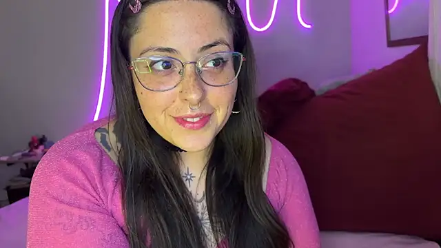 Mizztikaa online show from December 1, 2025, 7:48 pm