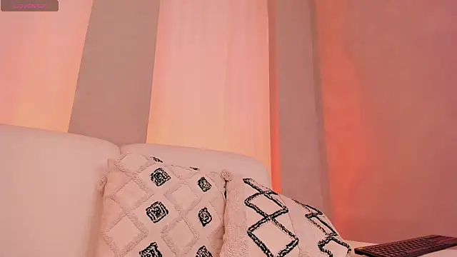 morganlake  online show from April 15, 2026, 3:45 am