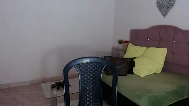 TerezaMendoza  online show from December 10, 2024, 7:11 pm