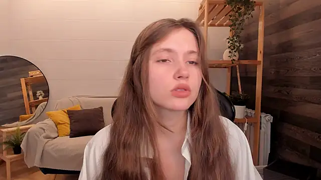 MaryannSoftt online show from September 29, 2025, 3:39 pm