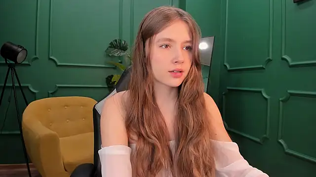 MaryannSoftt online show from January 29, 2025, 3:26 pm