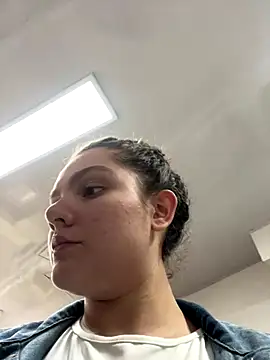 Snapshot of eva_y_marcelo chatting on October 1, 2025, 10:02 pm eva y marcelo online show from October 1, 2025, 10:02 pm