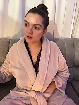 Snapshot of eva_y_marcelo chatting on October 19, 2025, 10:07 am eva y marcelo online show from October 19, 2025, 10:07 am