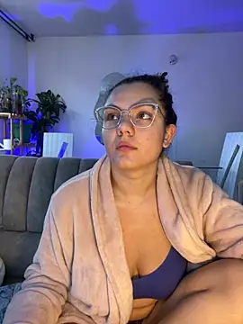 Snapshot of eva_y_marcelo chatting on October 5, 2025, 11:12 am eva y marcelo online show from October 5, 2025, 11:12 am