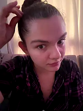 Snapshot of eva_y_marcelo chatting on November 17, 2025, 11:47 am eva y marcelo online show from November 17, 2025, 11:47 am