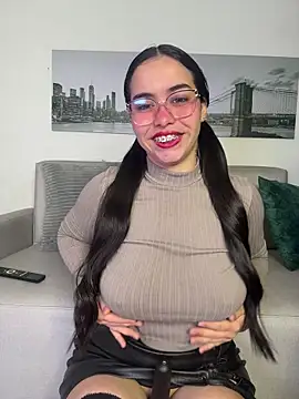 SophieRoyals online show from April 18, 2026, 11:56 am