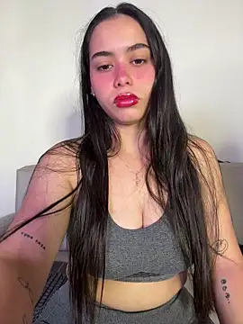 Snapshot of SophieRoyals chatting on August 5, 2026, 12:21 pm SophieRoyals online show from August 5, 2026, 12:21 pm