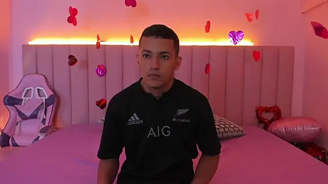 SophieRoyals online show from February 13, 2025, 12:00 pm