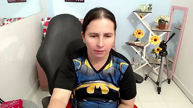 Snapshot of victoria_jones chatting on September 13, 2025, 1:33 pm victoria jones online show from September 13, 2025, 1:33 pm