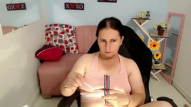 Snapshot of victoria_jones chatting on September 23, 2025, 4:36 pm victoria jones online show from September 23, 2025, 4:36 pm