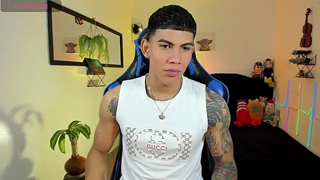 Damian latinxxx online show from March 18, 2026, 3:09 am