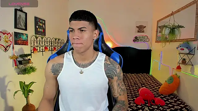 Damian latinxxx online show from February 11, 2026, 3:17 am