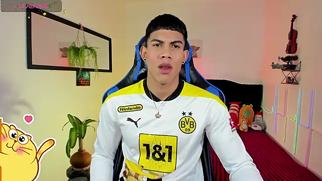 Damian latinxxx online show from March 4, 2026, 3:03 am