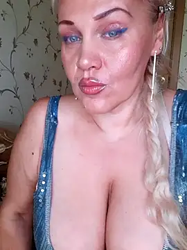 Snapshot of IsabellaBoni chatting on September 19, 2025, 6:17 am IsabellaBoni online show from September 19, 2025, 6:17 am